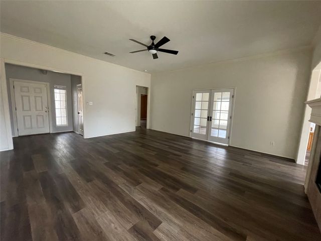 1014 Thistle Meade Circle, Burleson, TX 76028