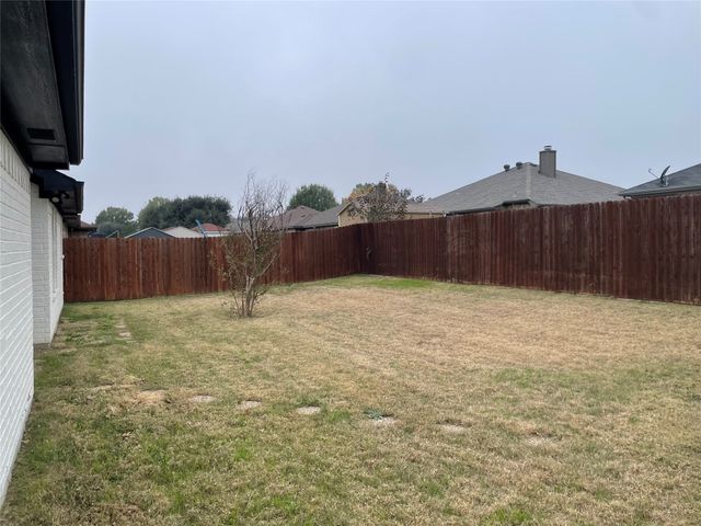1014 Thistle Meade Circle, Burleson, TX 76028