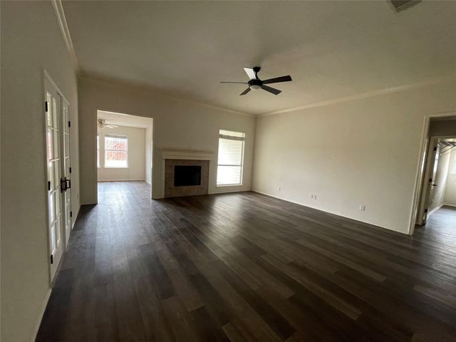 1014 Thistle Meade Circle, Burleson, TX 76028