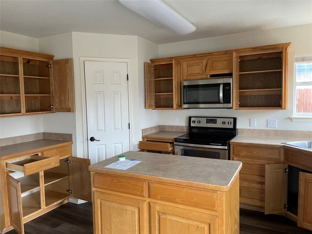 1014 Thistle Meade Circle, Burleson, TX 76028