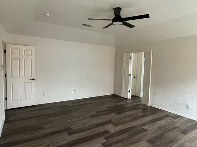 1014 Thistle Meade Circle, Burleson, TX 76028