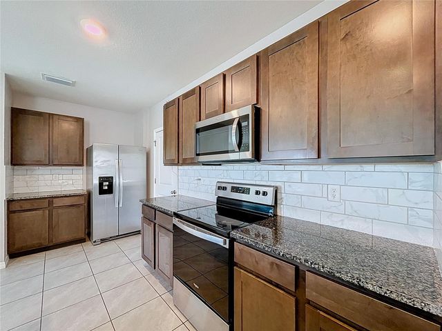 10878 PENNY GALE LOOP, San Antonio, FL 33576