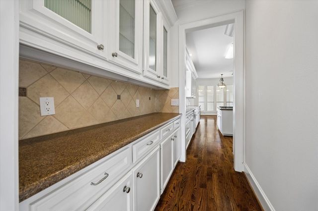 3618 Bellefontaine Street, Houston, TX 77025