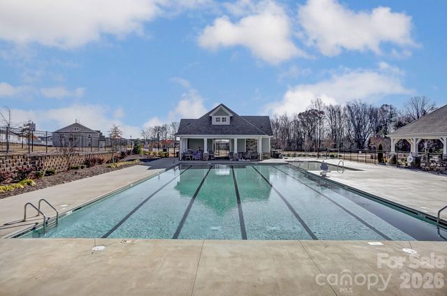 5222 Wyes Oak Lane, Charlotte, NC 28269