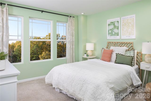 5222 Wyes Oak Lane, Charlotte, NC 28269