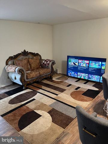 153 VILLA KNOLL CT, Sicklerville, NJ 08081