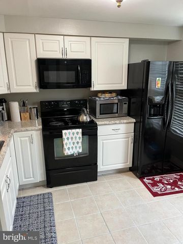 153 VILLA KNOLL CT, Sicklerville, NJ 08081