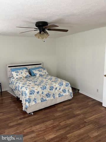 153 VILLA KNOLL CT, Sicklerville, NJ 08081