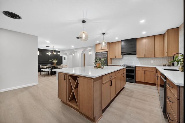 1004 Western Hills Drive, Sherman, TX 75092