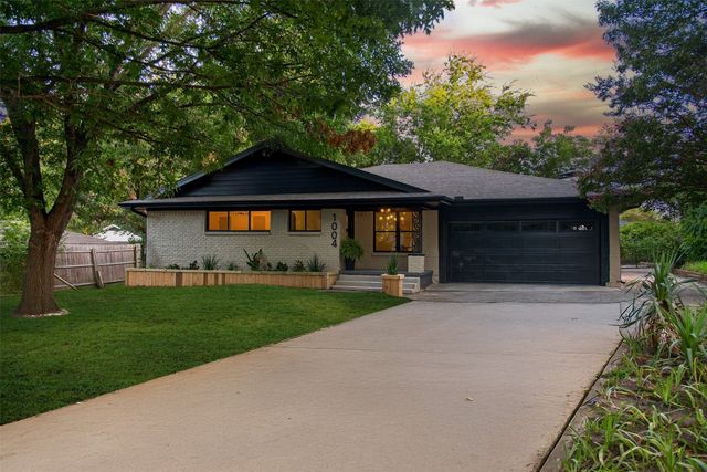 1004 Western Hills Drive, Sherman, TX 75092