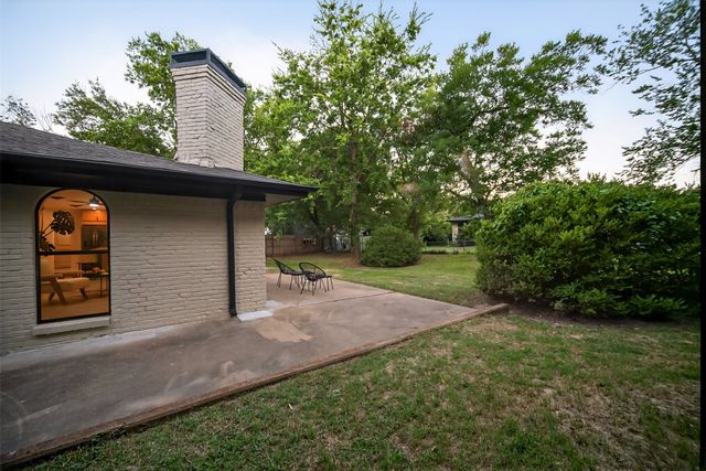 1004 Western Hills Drive, Sherman, TX 75092