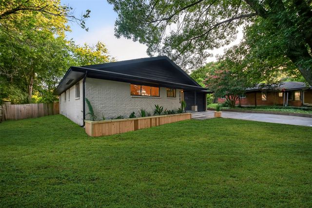 1004 Western Hills Drive, Sherman, TX 75092