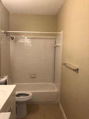 601 W Polk Street 1, Houston, TX 77019