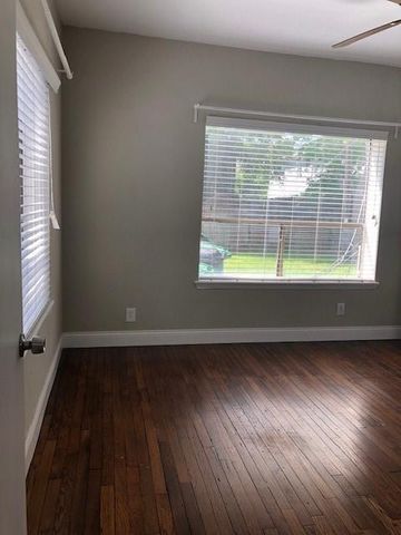 601 W Polk Street 1, Houston, TX 77019