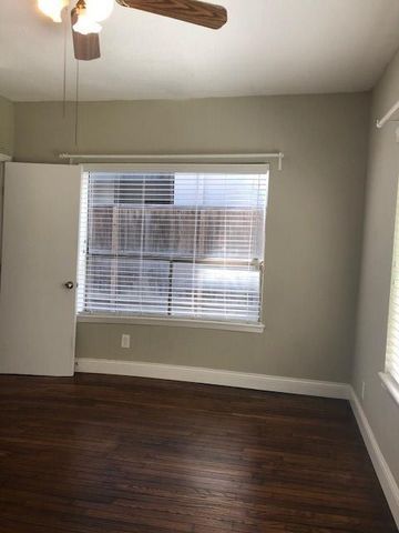 601 W Polk Street 1, Houston, TX 77019