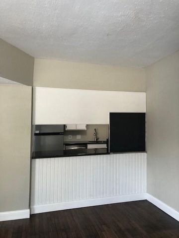 601 W Polk Street 1, Houston, TX 77019