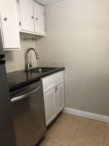 601 W Polk Street 1, Houston, TX 77019