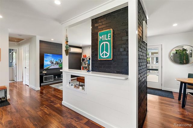 4615 Olivia Avenue, Royal Oak, MI 48073