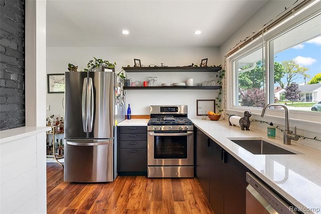 4615 Olivia Avenue, Royal Oak, MI 48073