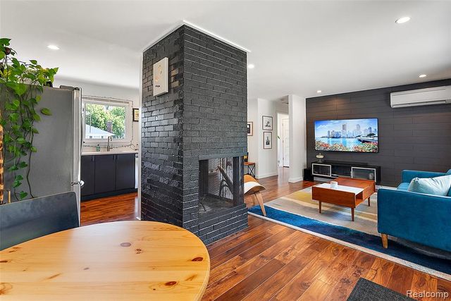 4615 Olivia Avenue, Royal Oak, MI 48073