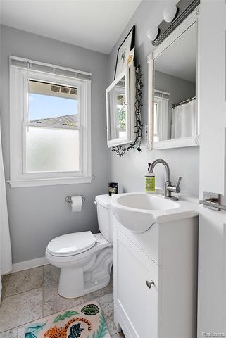 4615 Olivia Avenue, Royal Oak, MI 48073
