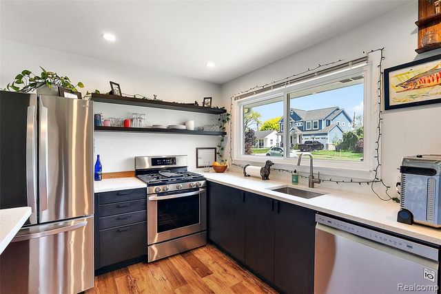 4615 Olivia Avenue, Royal Oak, MI 48073