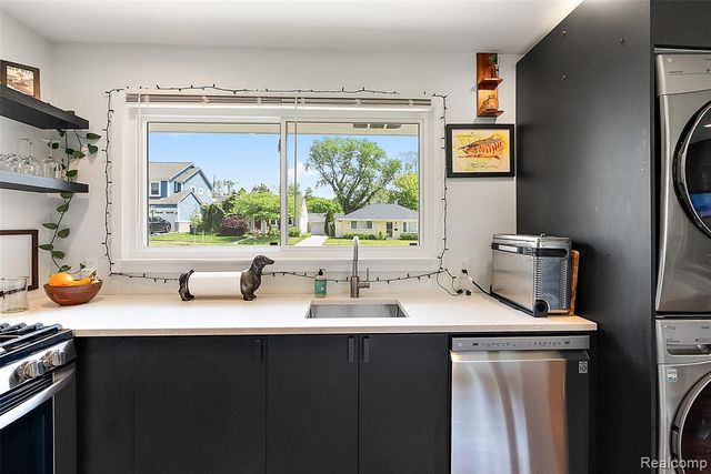 4615 Olivia Avenue, Royal Oak, MI 48073