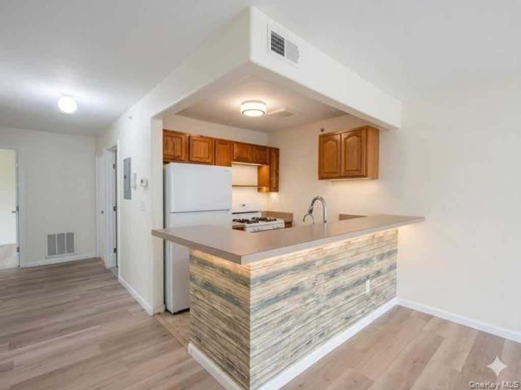 169 Sea Grass Lane 2, Arverne, NY 11692