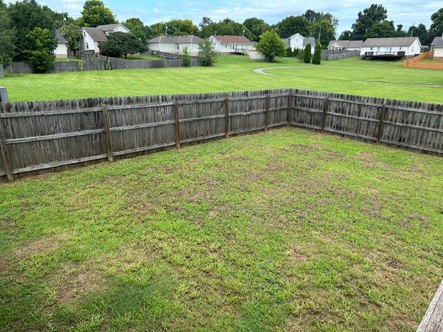 3277 S Senseney Cir, Clarksville, TN 37042