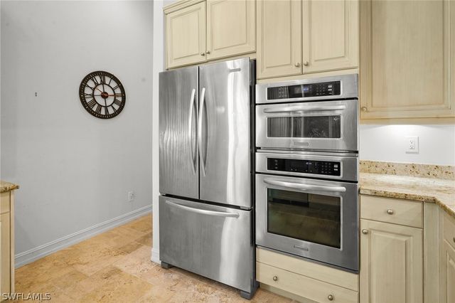 3660 Olde Cottage LN, Bonita Springs, FL 34134