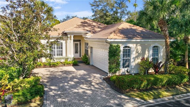 3660 Olde Cottage LN, Bonita Springs, FL 34134