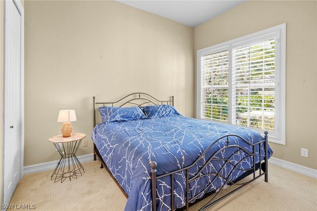 3660 Olde Cottage LN, Bonita Springs, FL 34134