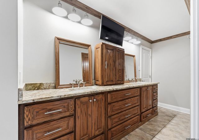 14632 Bailey Dr, Baton Rouge, LA 70816