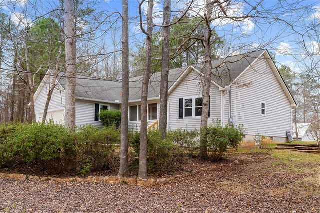 102 Discovery Bay NW, Milledgeville, GA 31061