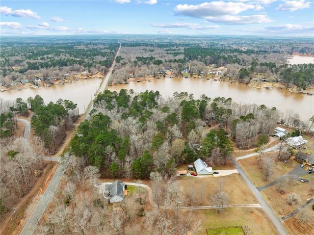 102 Discovery Bay NW, Milledgeville, GA 31061