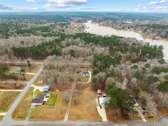 102 Discovery Bay NW, Milledgeville, GA 31061