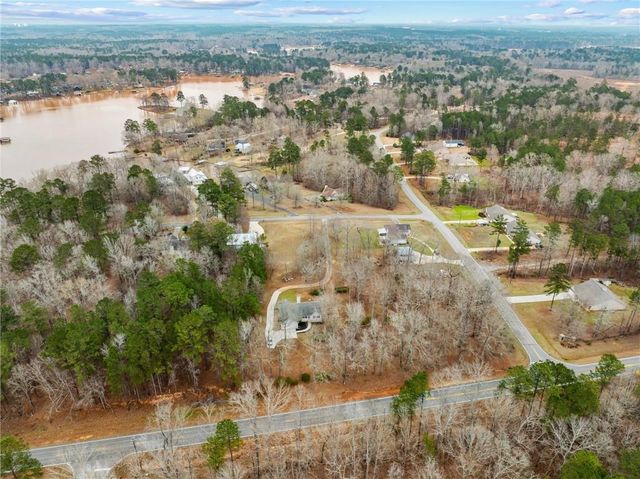 102 Discovery Bay NW, Milledgeville, GA 31061