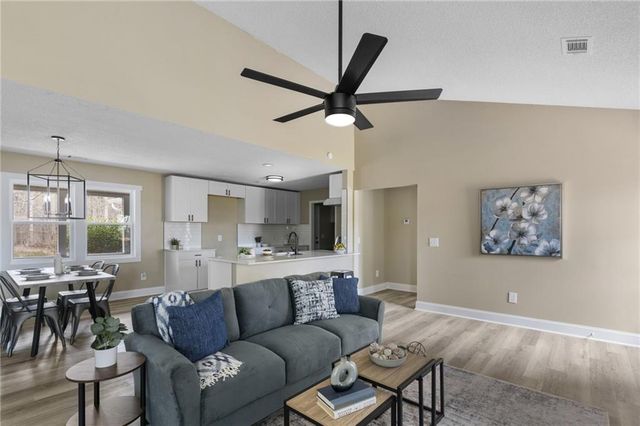 102 Discovery Bay NW, Milledgeville, GA 31061