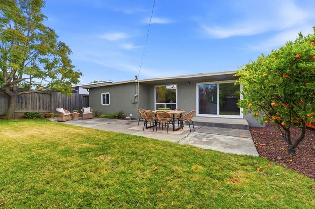 2633 Foster Street, San Mateo, CA 94403