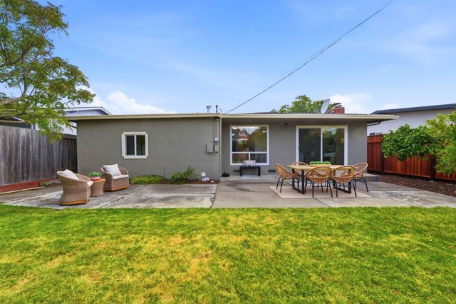 2633 Foster Street, San Mateo, CA 94403
