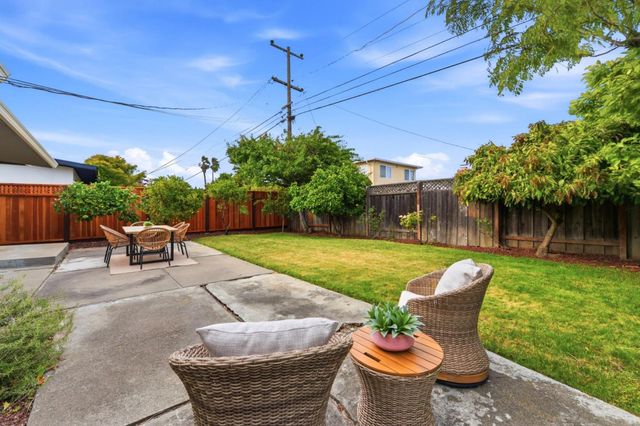 2633 Foster Street, San Mateo, CA 94403