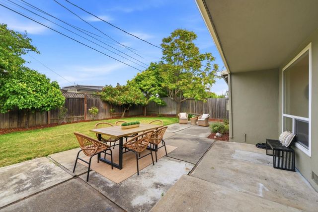 2633 Foster Street, San Mateo, CA 94403