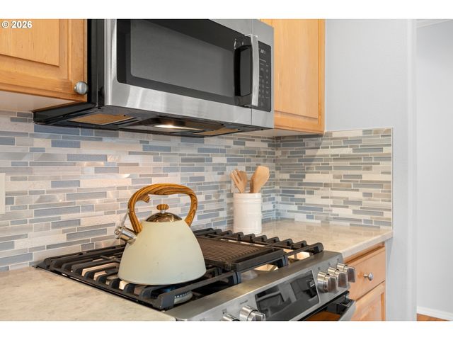 16614 Nw TUCSON St, Beaverton, OR 97006