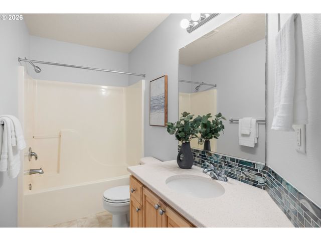 16614 Nw TUCSON St, Beaverton, OR 97006