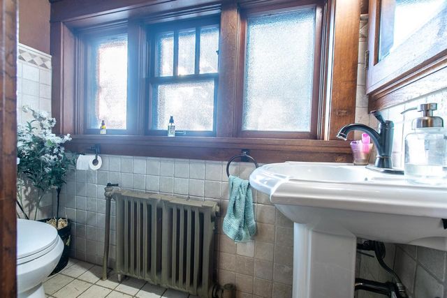 2915 Washington AVENUE, Racine, WI 53405