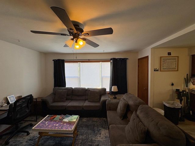 513 Center Avenue, Janesville, WI 53548