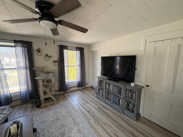 513 Center Avenue, Janesville, WI 53548