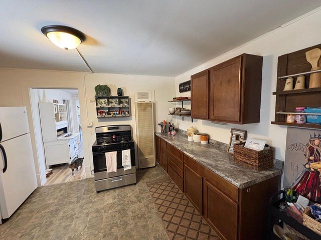 513 Center Avenue, Janesville, WI 53548