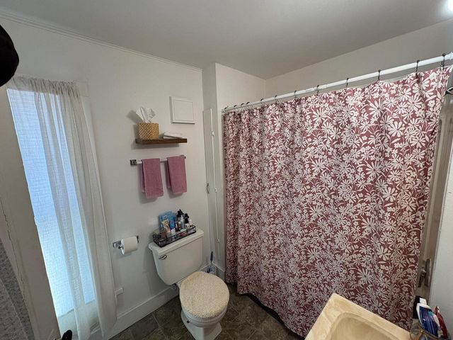 513 Center Avenue, Janesville, WI 53548