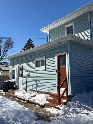 513 Center Avenue, Janesville, WI 53548